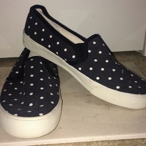 American Eagle slip-ins